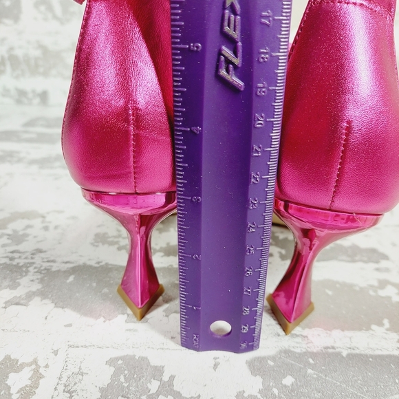 Marc Fisher Derine Barbie Pink Buckle Ankle Strap Heeled Sandals X92 - Picture 8 of 11